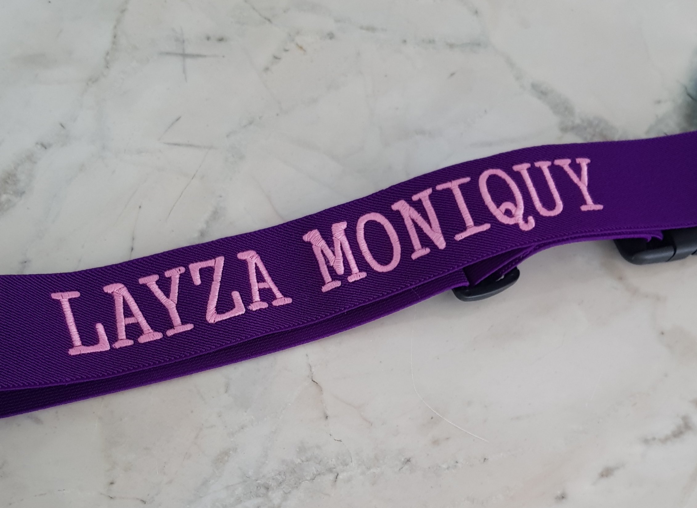 Faixa elástica para mala personalizada com nome ou iniciais roxo uva 7 Faixa elástica para mala personalizada com nome ou iniciais roxo uva - Imagem 5